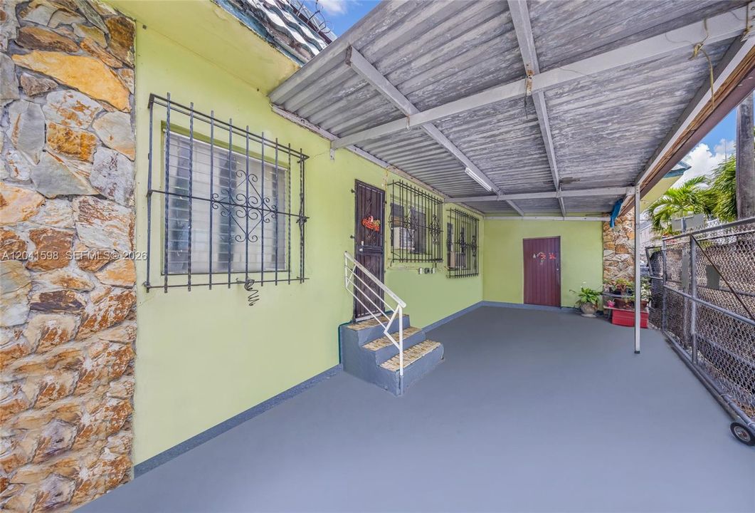 For Sale: $700,000 (3 beds, 1 baths, 2142 Square Feet)