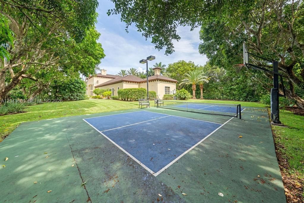 For Sale: $6,849,000 (7 beds, 8 baths, 9223 Square Feet)