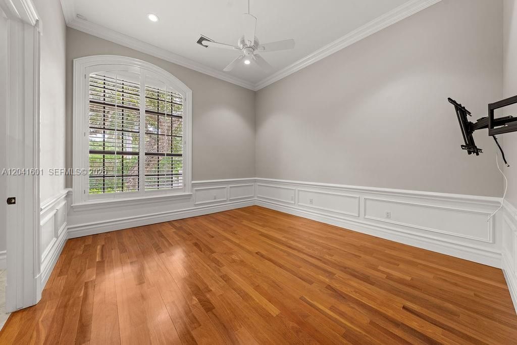 For Sale: $6,849,000 (7 beds, 8 baths, 9223 Square Feet)