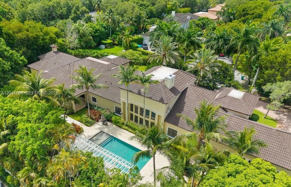 For Sale: $6,849,000 (7 beds, 8 baths, 9223 Square Feet)