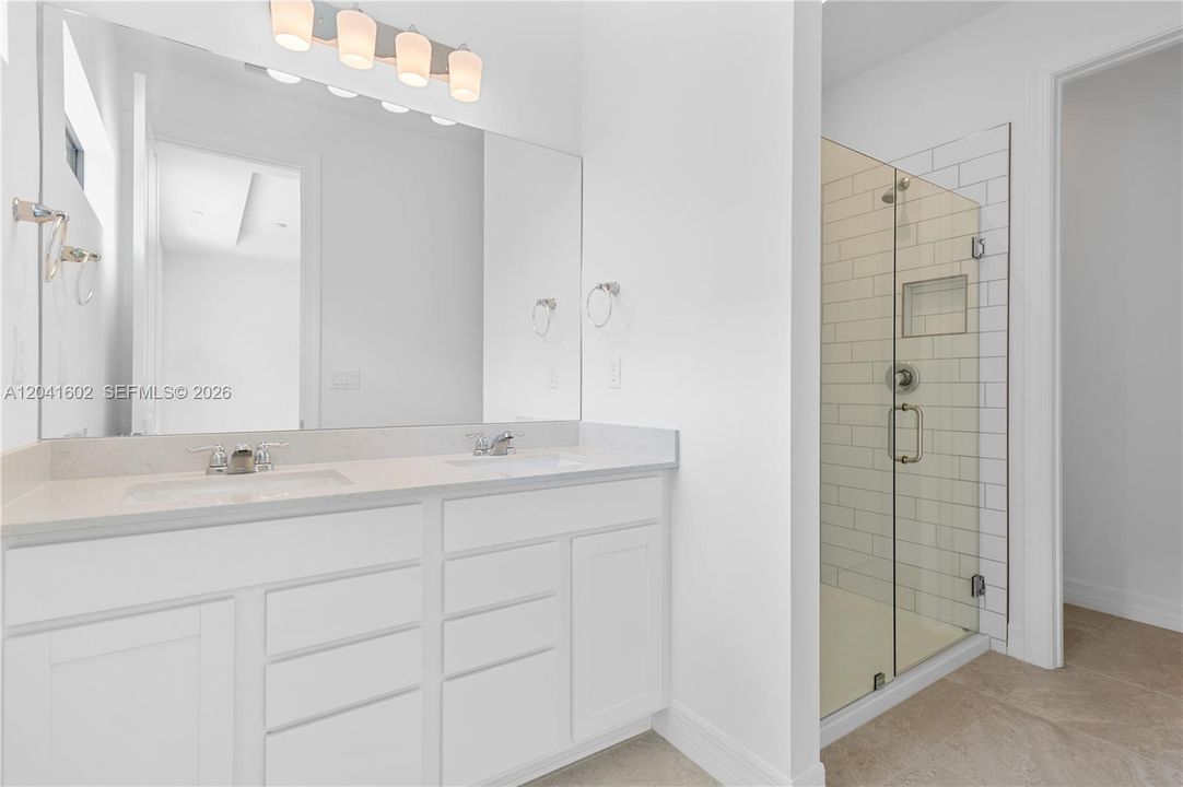 For Rent: $4,000 (3 beds, 2 baths, 3208 Square Feet)
