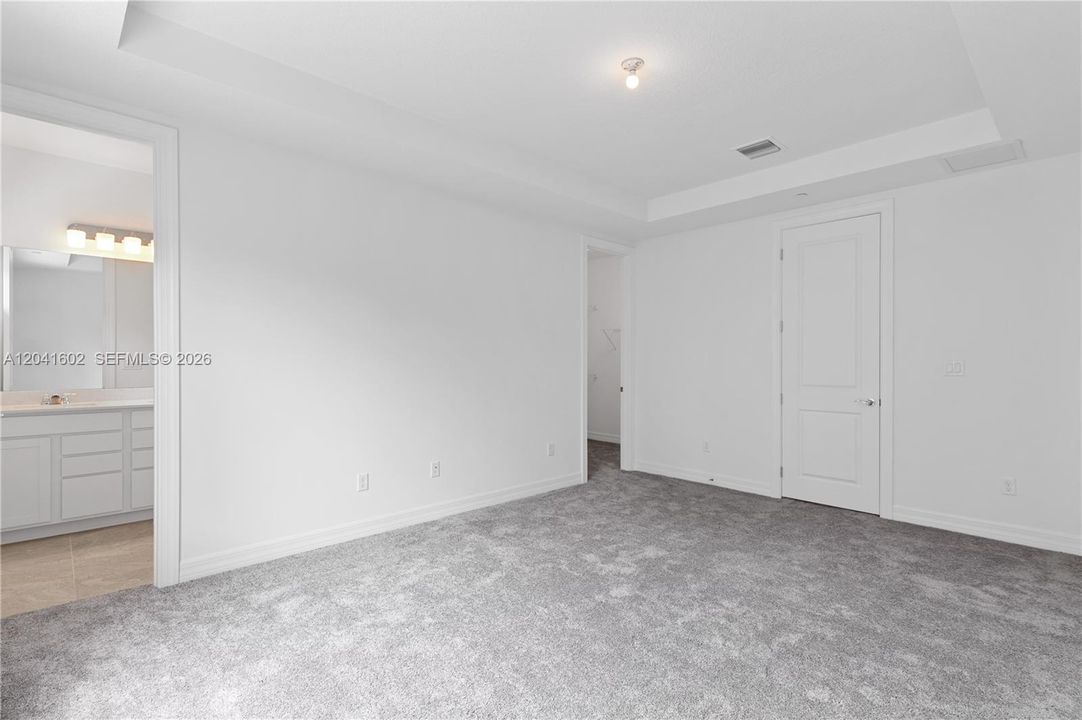 For Rent: $4,000 (3 beds, 2 baths, 3208 Square Feet)