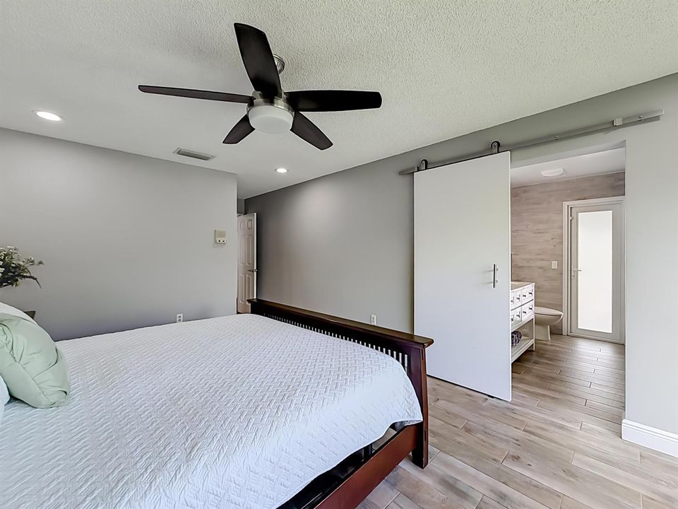 16751 Redwood Way-82