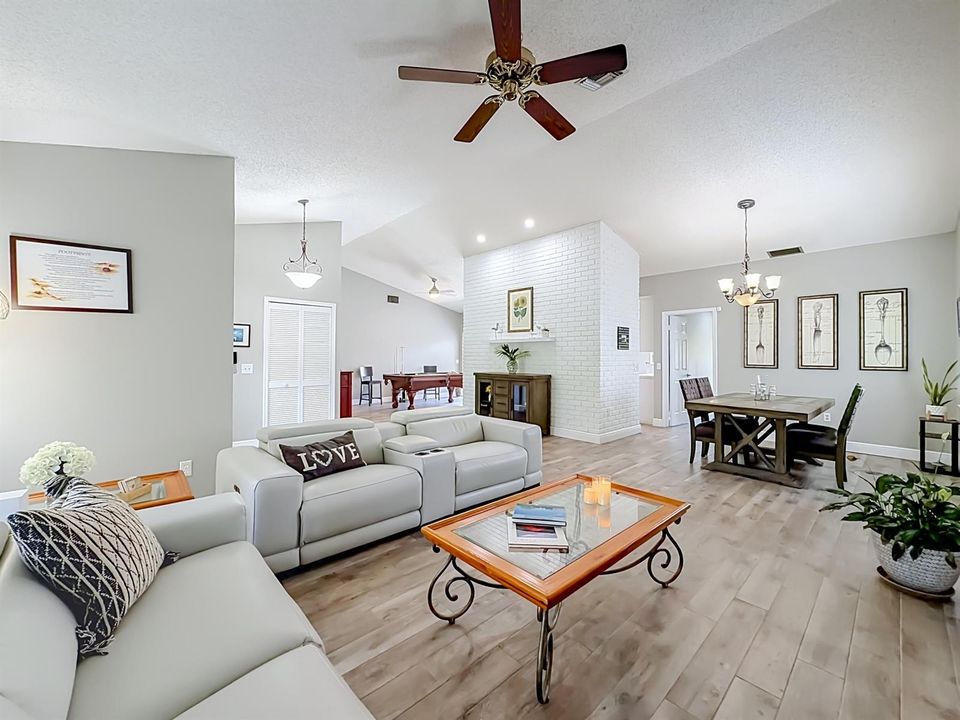 16751 Redwood Way-24