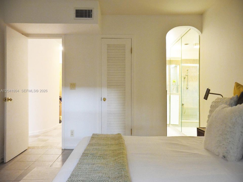 For Rent: $2,100 (1 beds, 1 baths, 756 Square Feet)