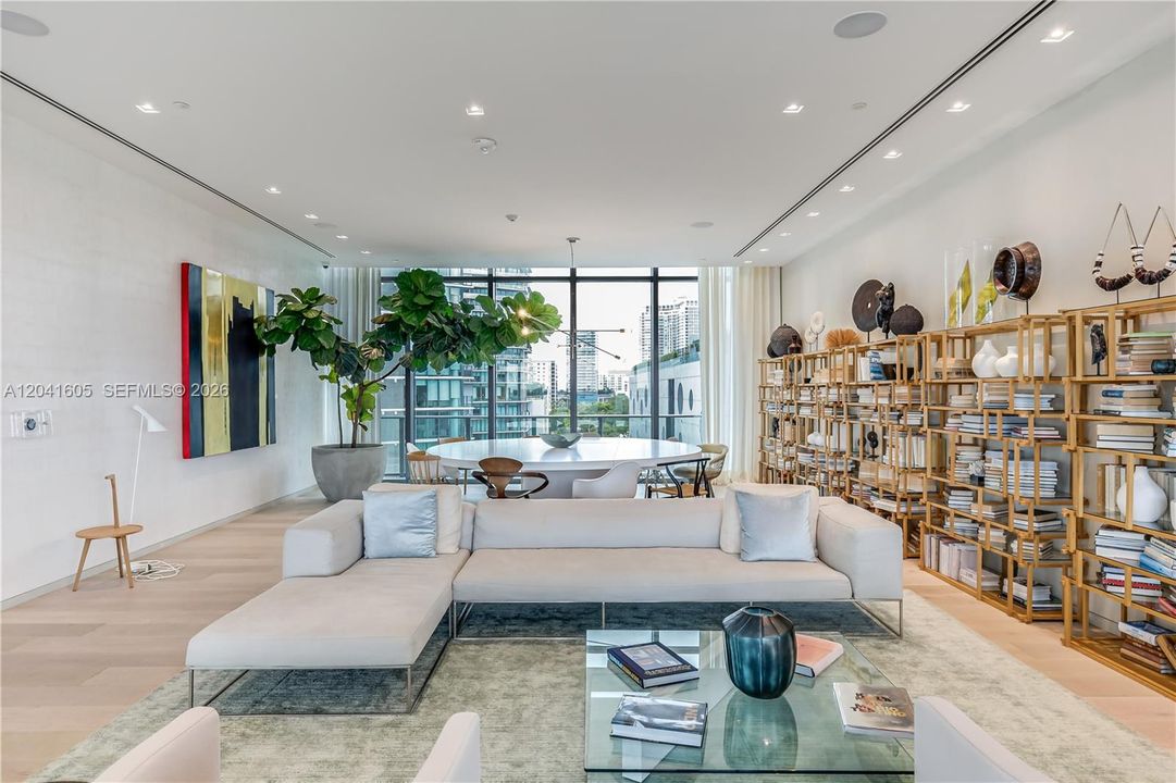 For Rent: $5,800 (1 beds, 1 baths, 959 Square Feet)