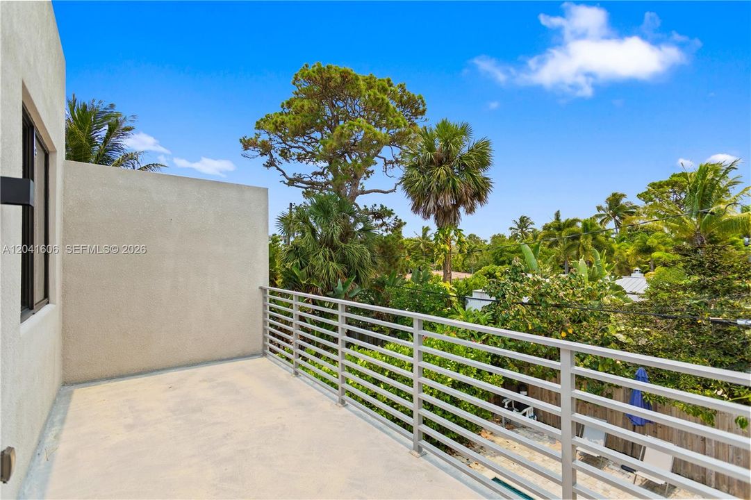For Sale: $1,190,000 (3 beds, 3 baths, 2016 Square Feet)