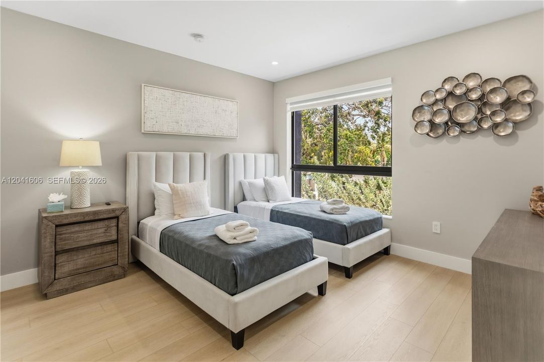 For Sale: $1,190,000 (3 beds, 3 baths, 2016 Square Feet)
