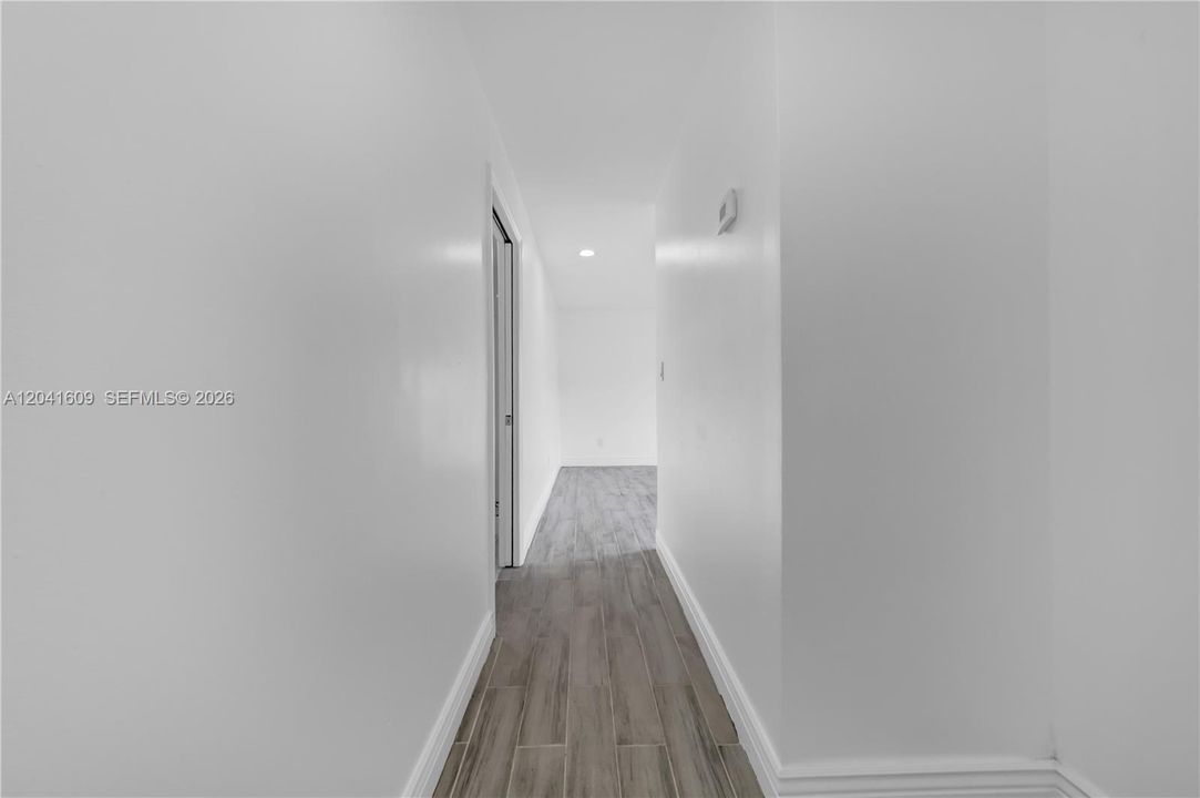 На продажу: $389,900 (3 спален, 2 ванн, 988 Квадратных фут)