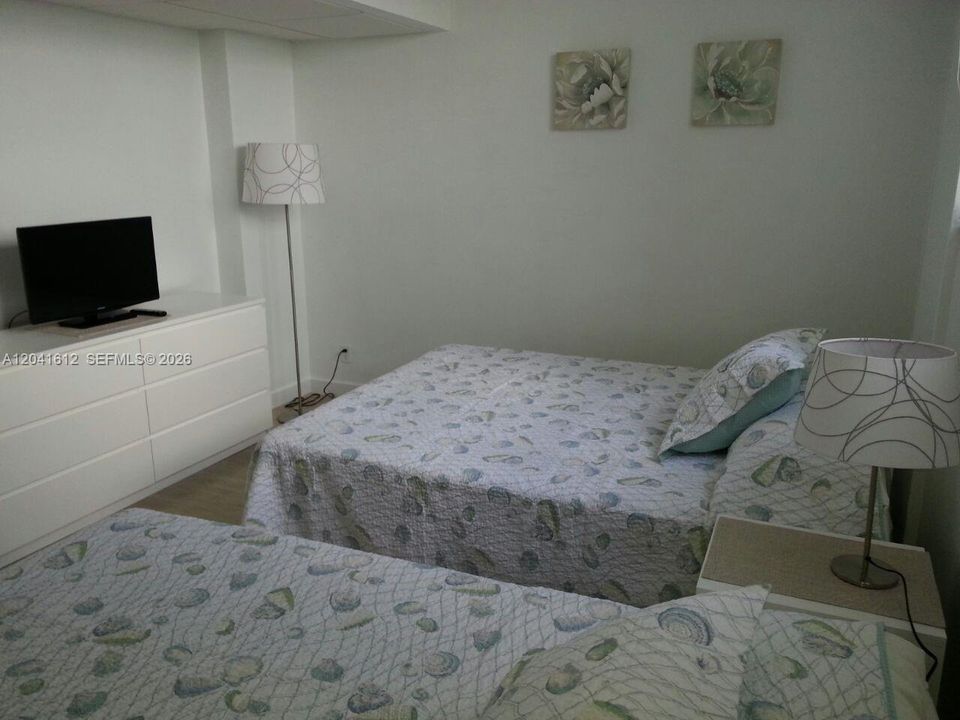 En Venta: $400,000 (1 camas, 1 baños, 812 Pies cuadrados)