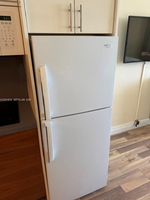 For Rent: $2,000 (0 beds, 1 baths, 410 Square Feet)