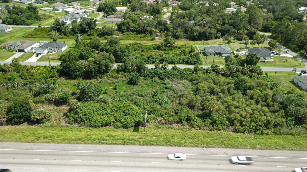 На продажу: $22,000 (0.23 acres)