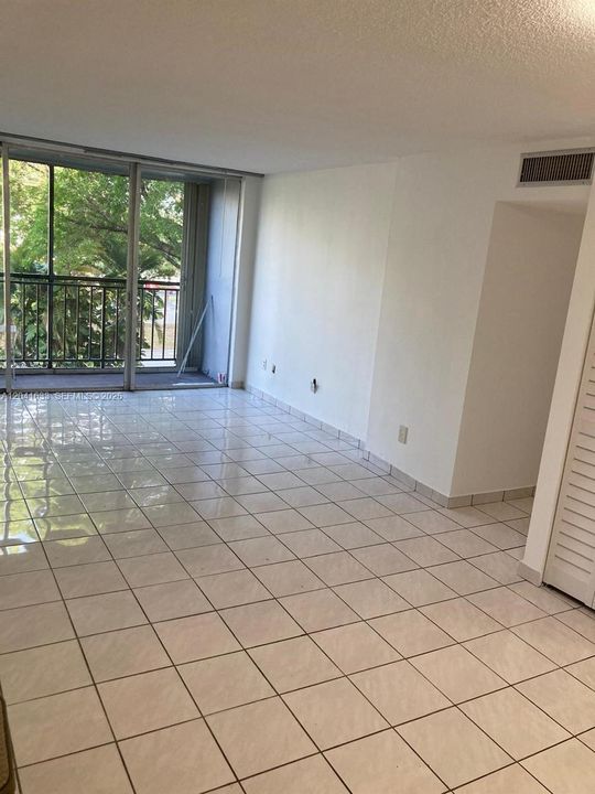 En Renta: $2,300 (2 camas, 1 baños, 900 Pies cuadrados)