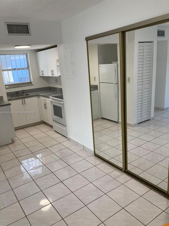 En Renta: $2,300 (2 camas, 1 baños, 900 Pies cuadrados)