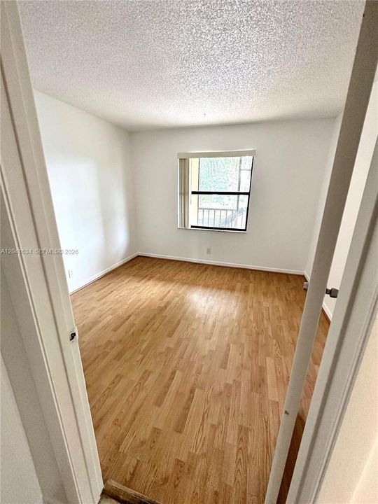 В аренду: $2,000 (2 спален, 2 ванн, 735 Квадратных фут)