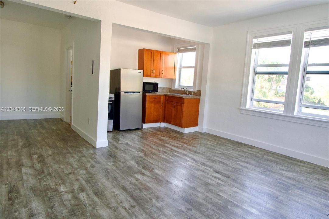 Recently Rented: $1,600 (0 beds, 1 baths, 0 Square Feet)