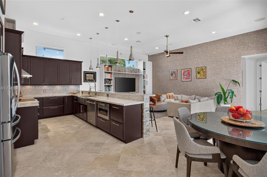 For Sale: $1,275,000 (4 beds, 3 baths, 2799 Square Feet)