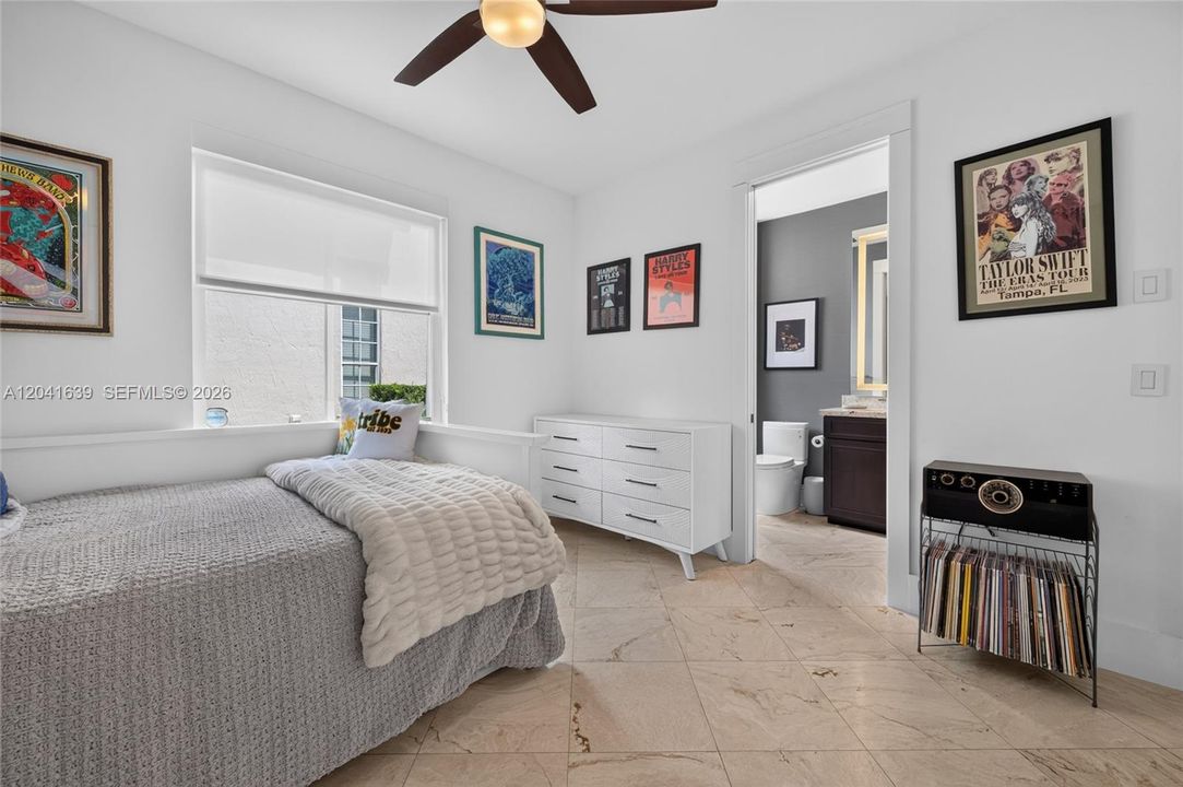For Sale: $1,275,000 (4 beds, 3 baths, 2799 Square Feet)