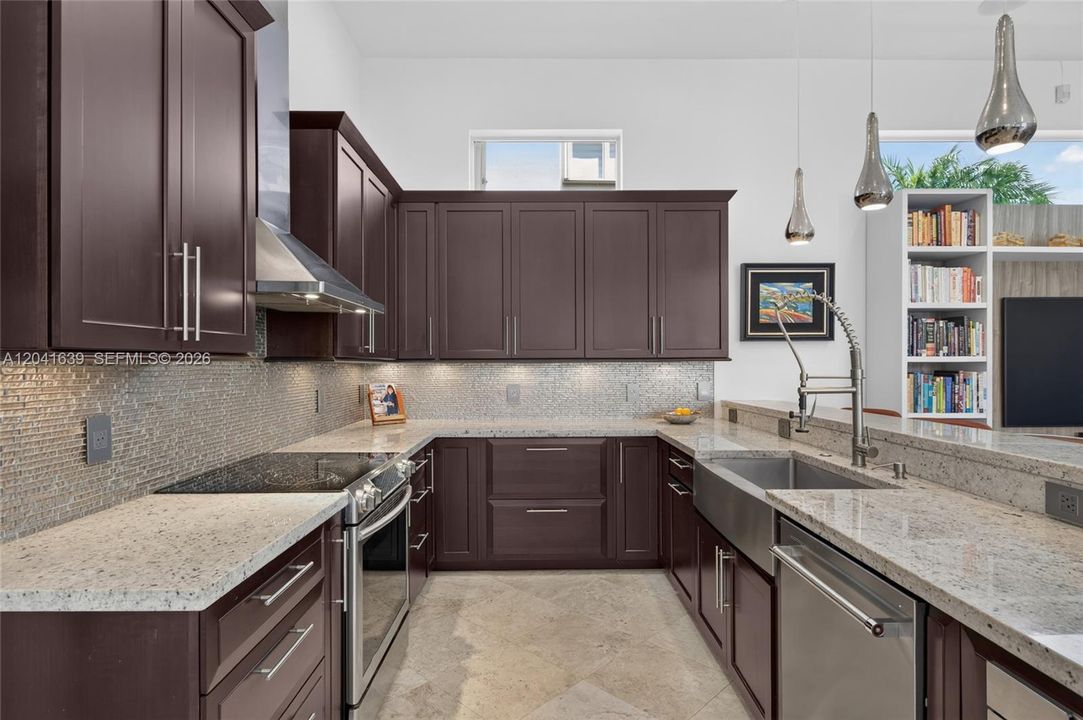 For Sale: $1,275,000 (4 beds, 3 baths, 2799 Square Feet)