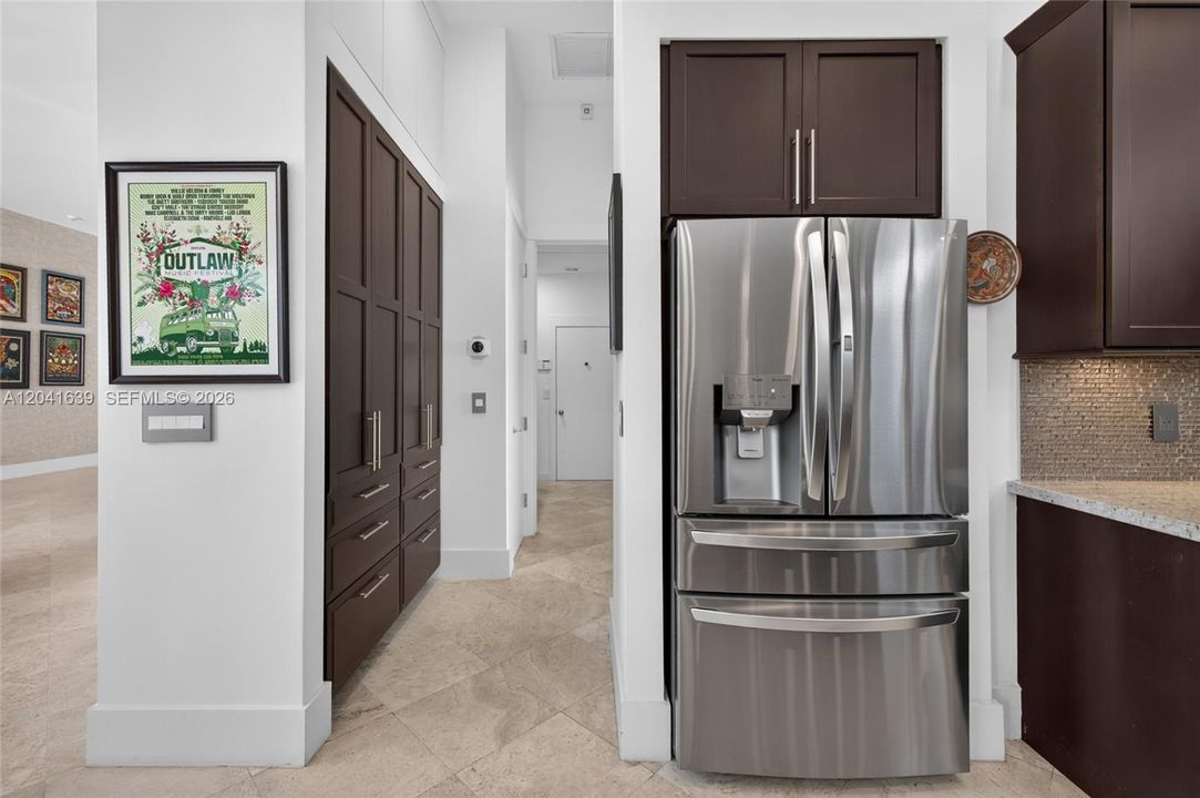 For Sale: $1,275,000 (4 beds, 3 baths, 2799 Square Feet)