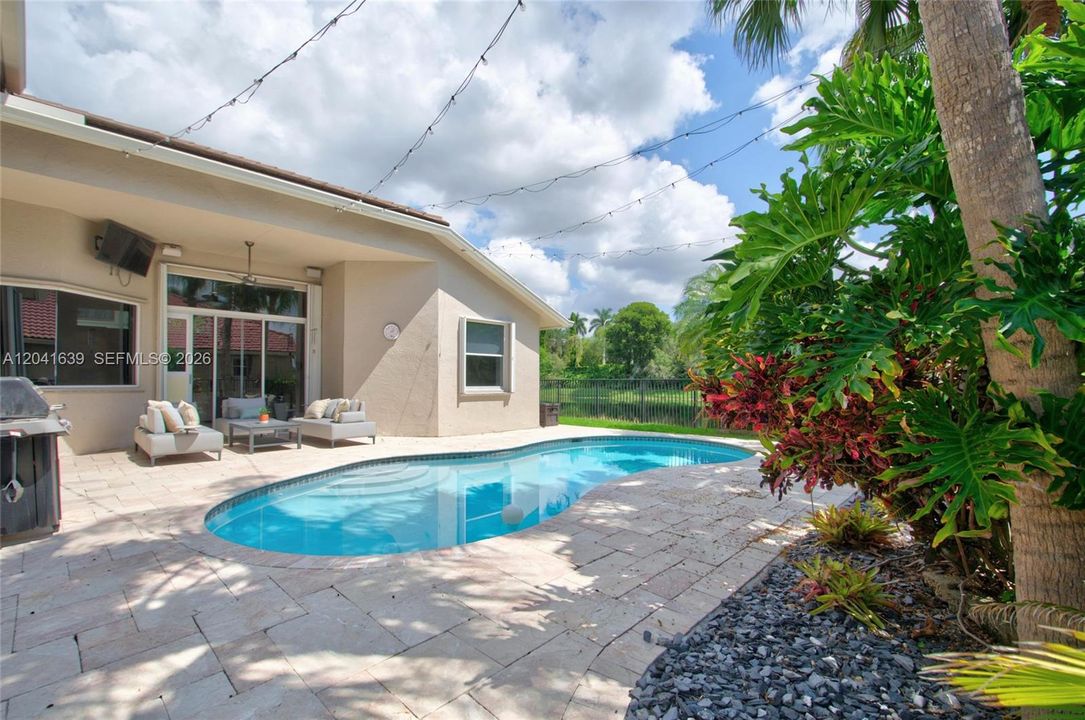 For Sale: $1,275,000 (4 beds, 3 baths, 2799 Square Feet)