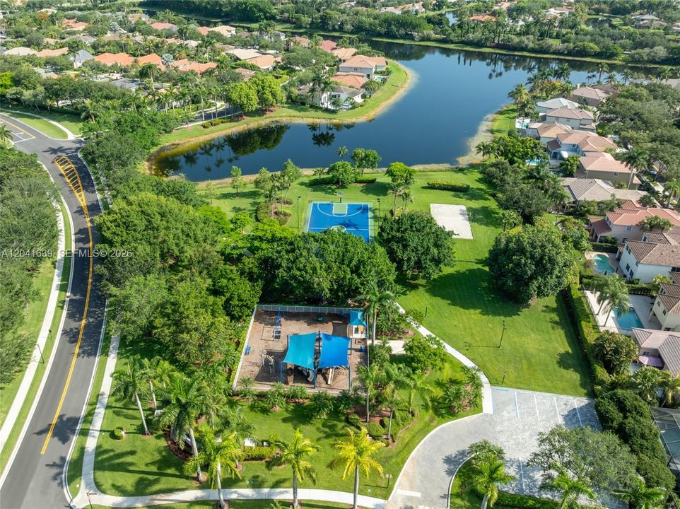 For Sale: $1,275,000 (4 beds, 3 baths, 2799 Square Feet)