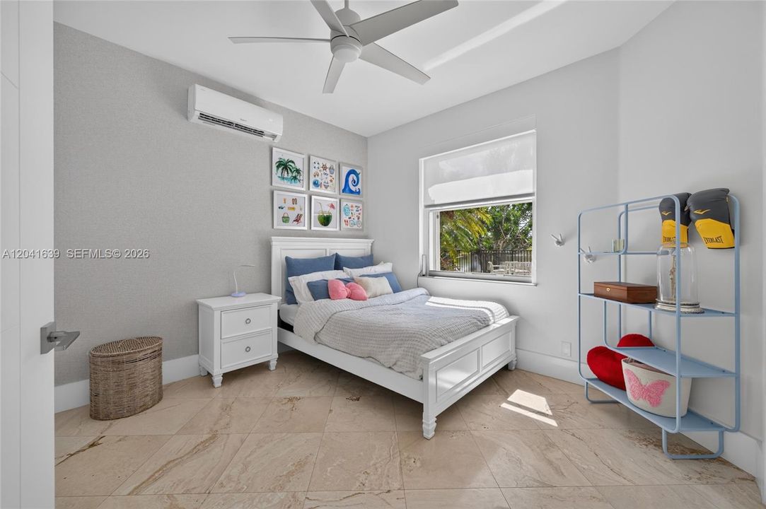 For Sale: $1,275,000 (4 beds, 3 baths, 2799 Square Feet)