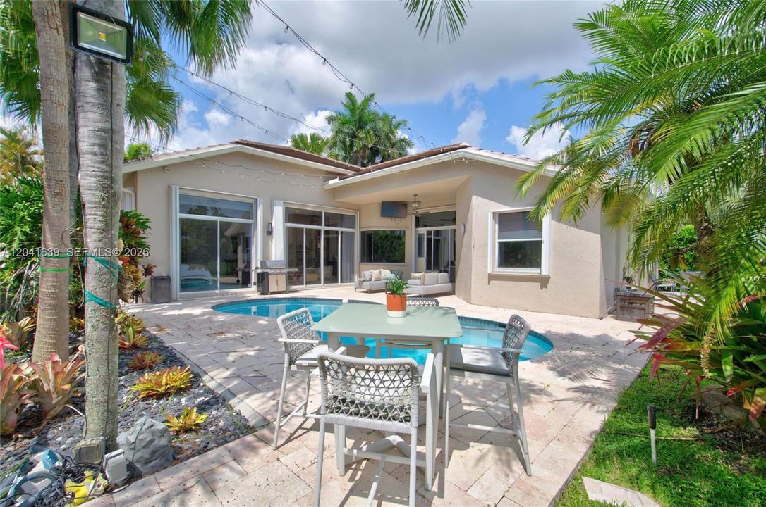 For Sale: $1,275,000 (4 beds, 3 baths, 2799 Square Feet)
