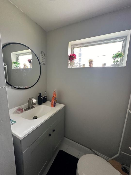 En Venta: $525,000 (4 camas, 2 baños, 1168 Pies cuadrados)