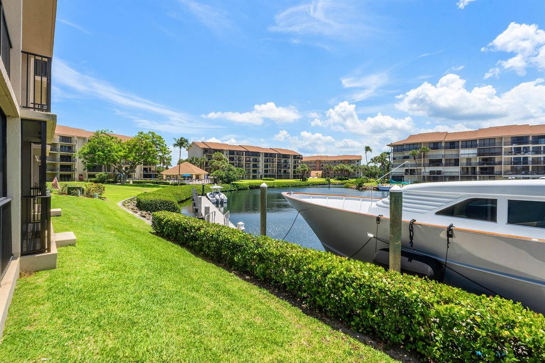021-1301SeafarerCircle-Jupiter-FL-33477-