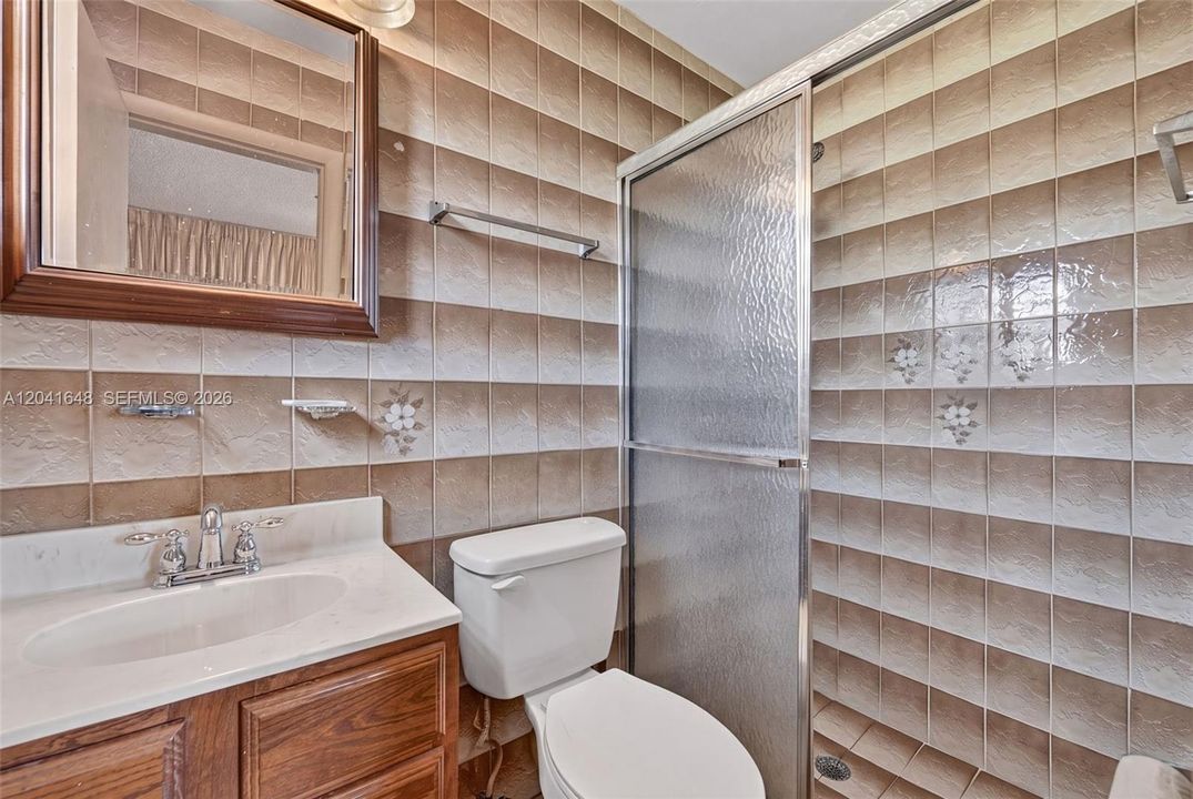 На продажу: $529,500 (4 спален, 2 ванн, 1710 Квадратных фут)