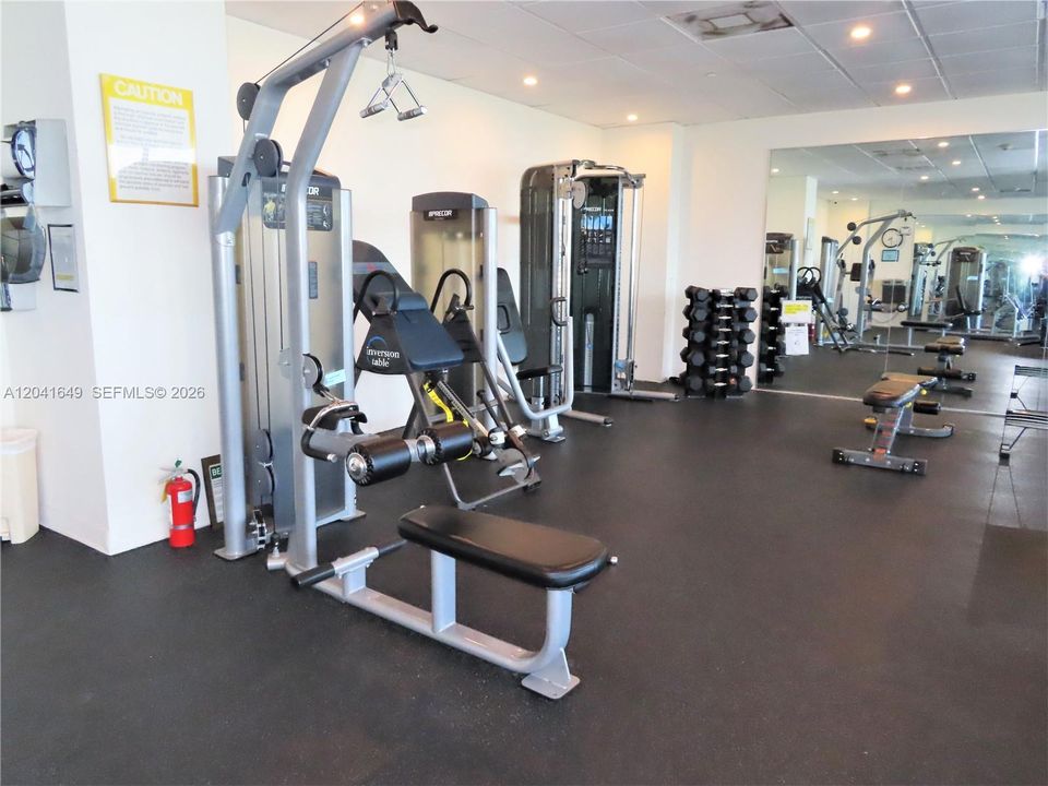 For Sale: $498,000 (1 beds, 1 baths, 825 Square Feet)