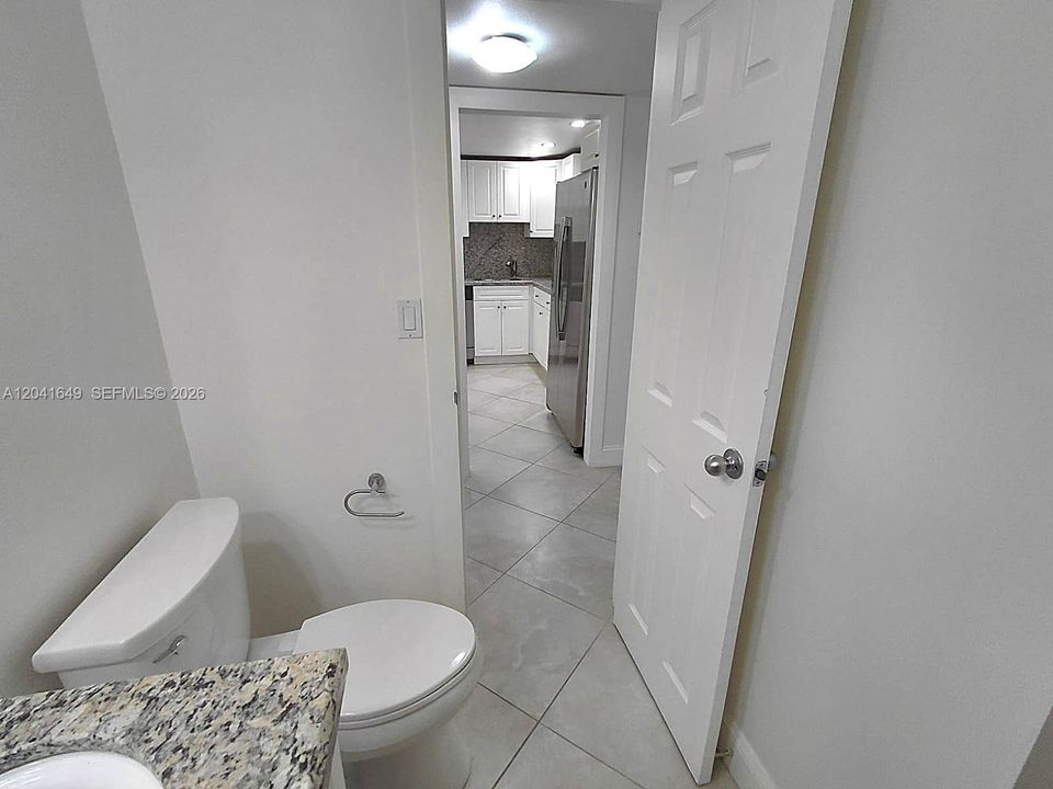 For Sale: $498,000 (1 beds, 1 baths, 825 Square Feet)