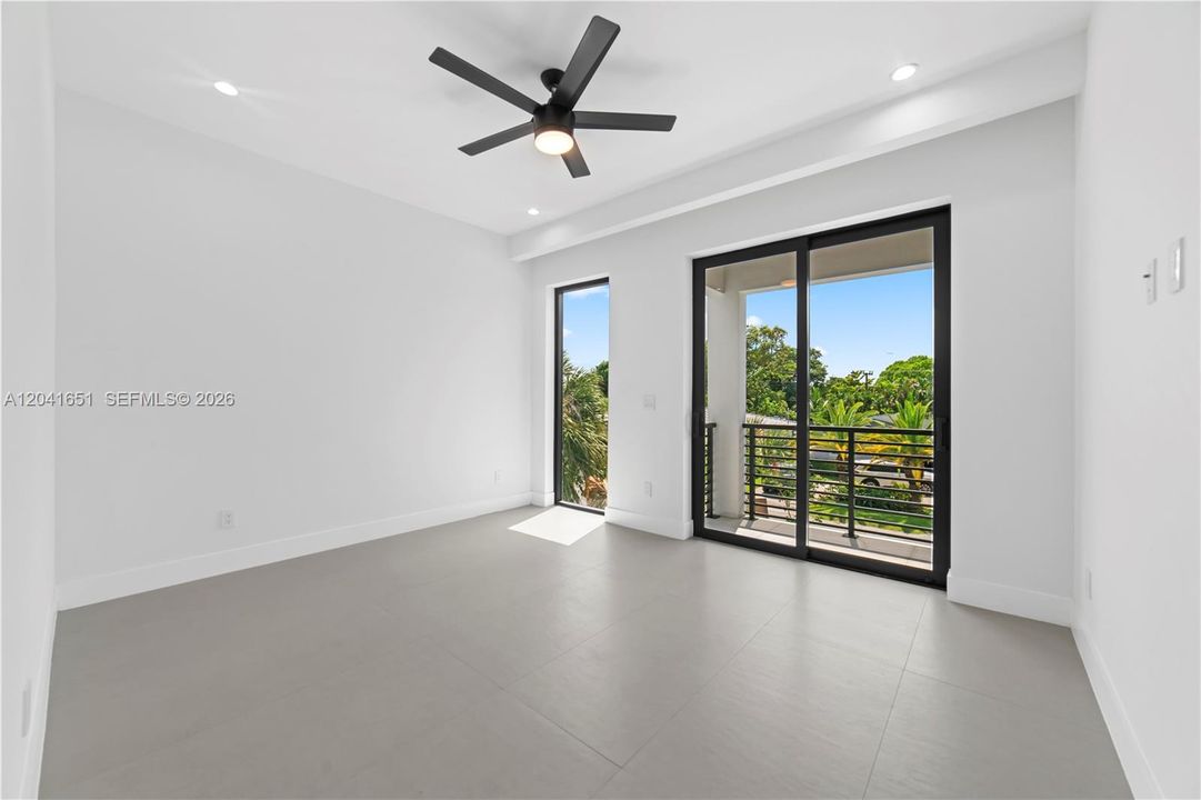 En Renta: $9,500 (3 camas, 3 baños, 2213 Pies cuadrados)
