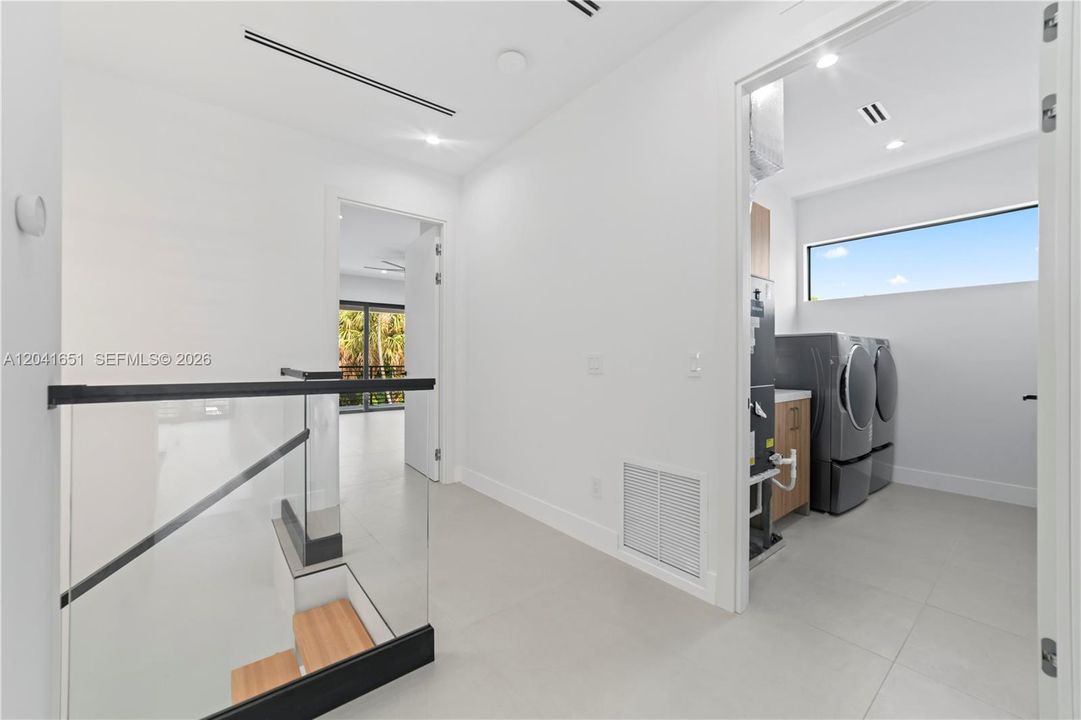 En Renta: $9,500 (3 camas, 3 baños, 2213 Pies cuadrados)