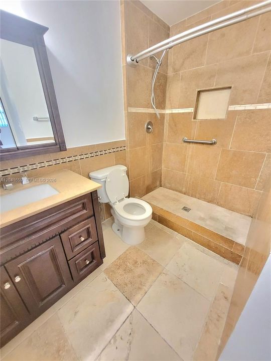 En Renta: $2,200 (2 camas, 2 baños, 870 Pies cuadrados)