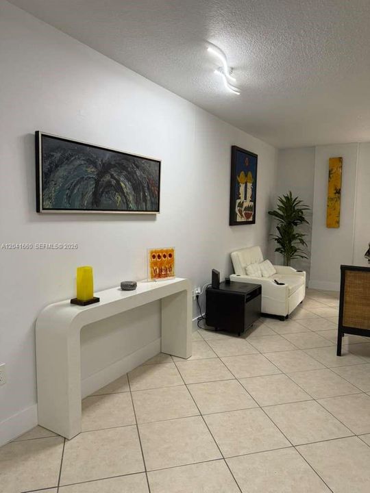 В аренду: $2,800 (1 спален, 1 ванн, 689 Квадратных фут)