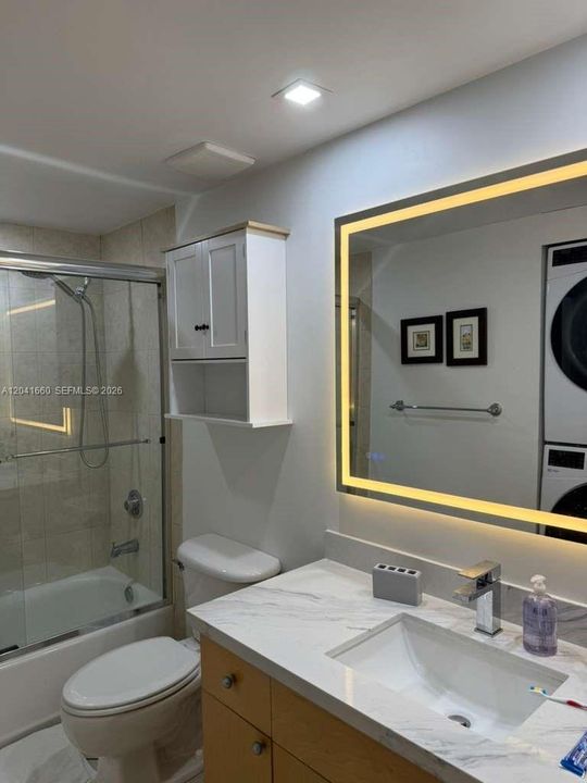 В аренду: $2,800 (1 спален, 1 ванн, 689 Квадратных фут)