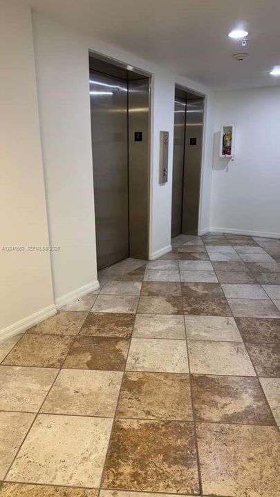 В аренду: $2,800 (1 спален, 1 ванн, 689 Квадратных фут)