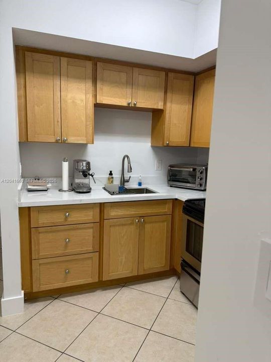 В аренду: $2,800 (1 спален, 1 ванн, 689 Квадратных фут)
