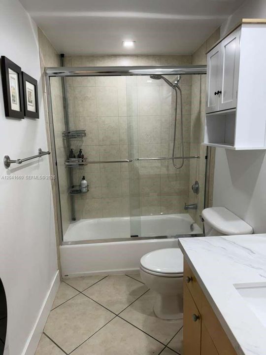 В аренду: $2,800 (1 спален, 1 ванн, 689 Квадратных фут)