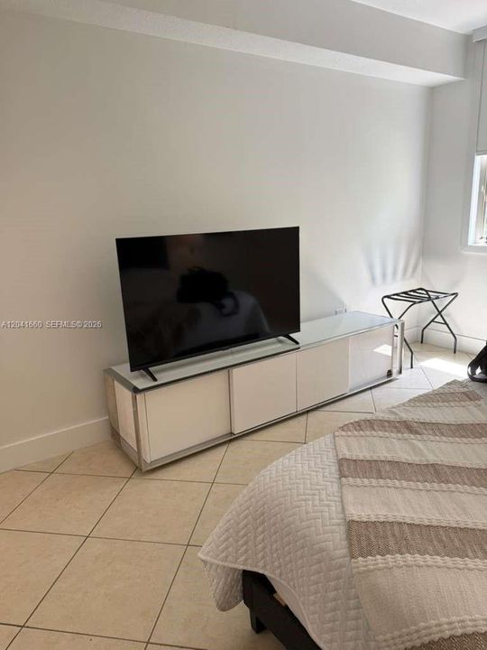 В аренду: $2,800 (1 спален, 1 ванн, 689 Квадратных фут)
