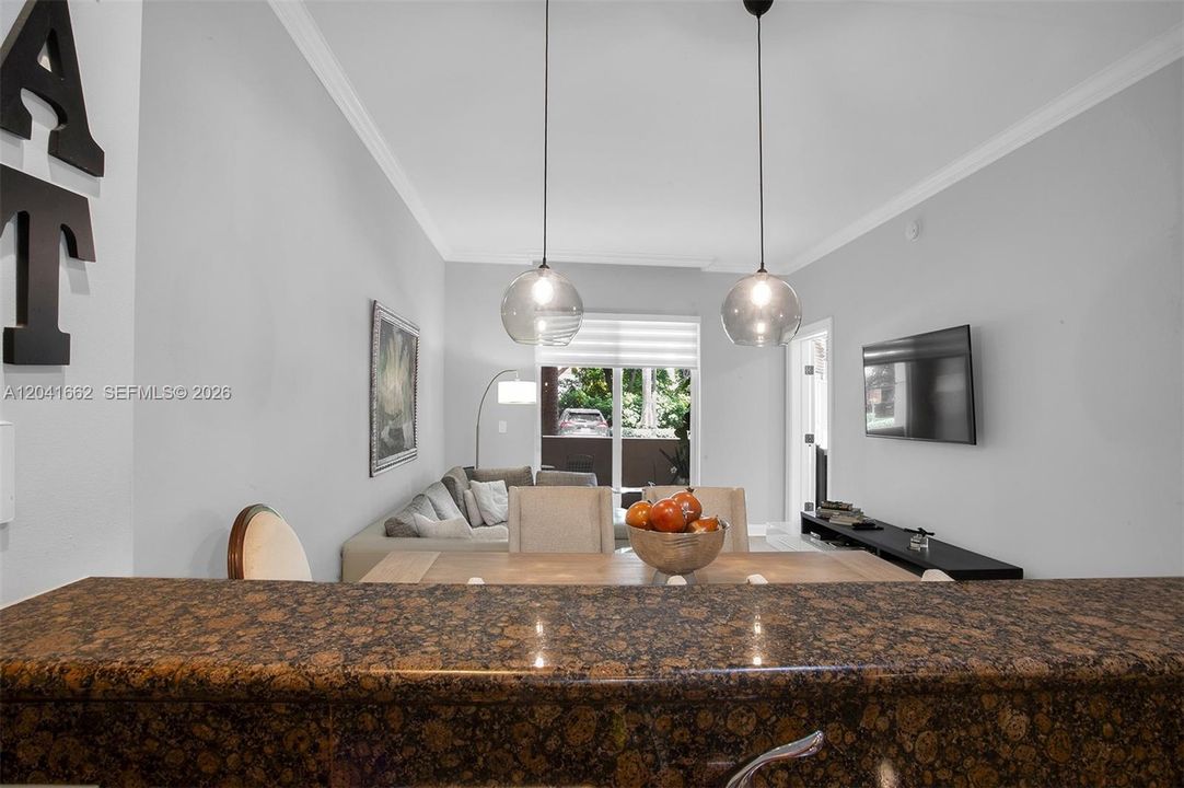 En Venta: $395,000 (1 camas, 1 baños, 850 Pies cuadrados)