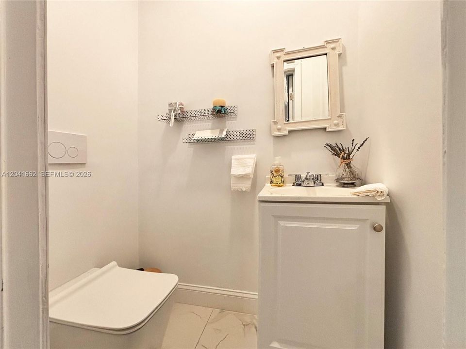 En Venta: $395,000 (1 camas, 1 baños, 850 Pies cuadrados)