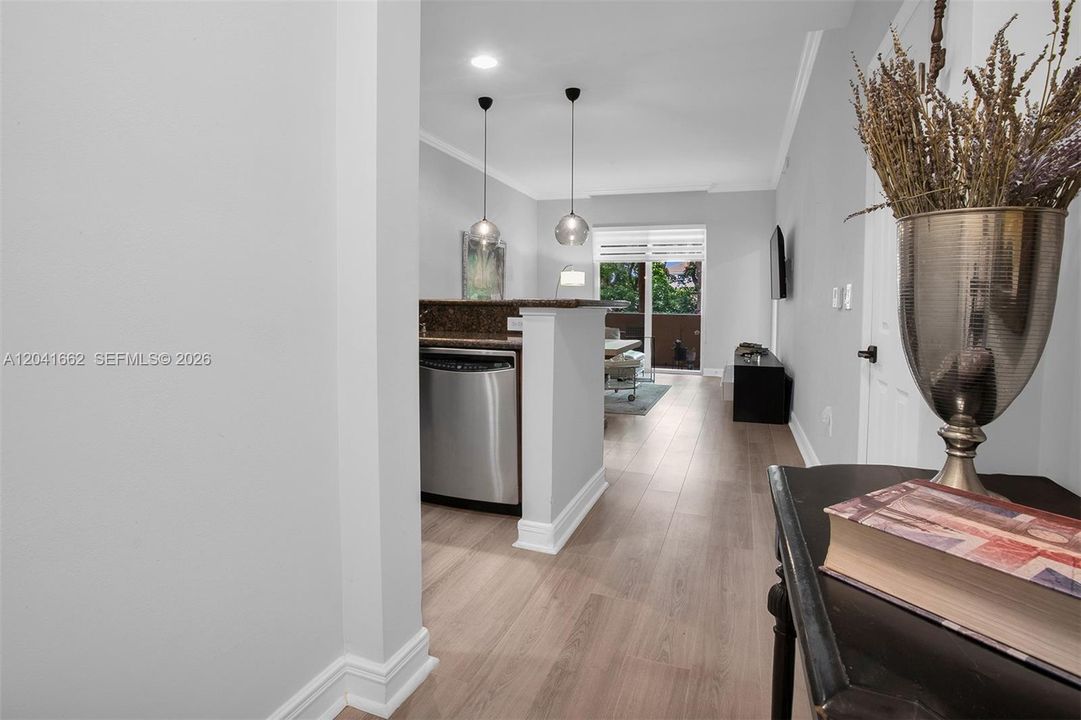 En Venta: $395,000 (1 camas, 1 baños, 850 Pies cuadrados)