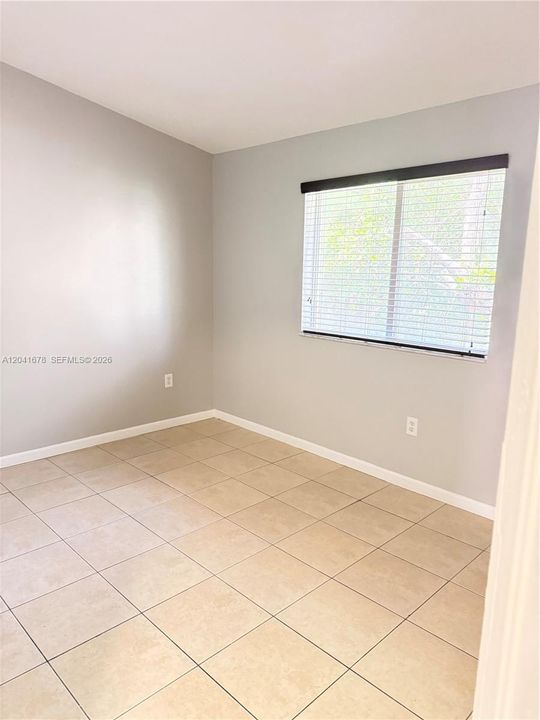 For Rent: $1,700 (2 beds, 2 baths, 815 Square Feet)