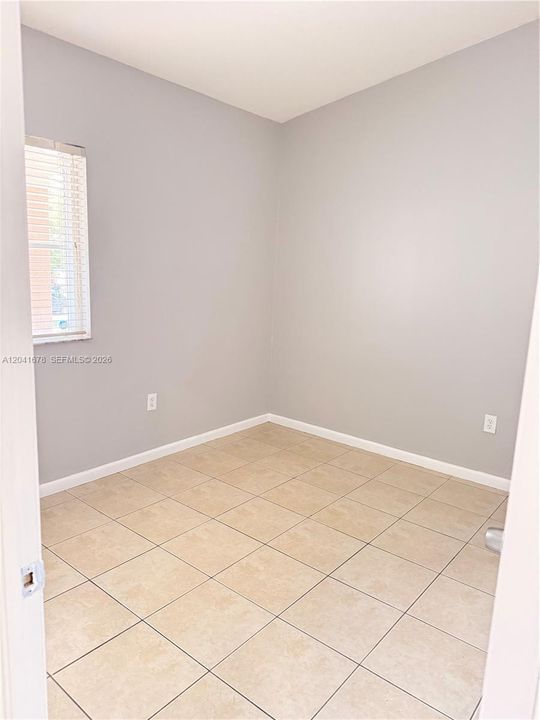 For Rent: $1,700 (2 beds, 2 baths, 815 Square Feet)