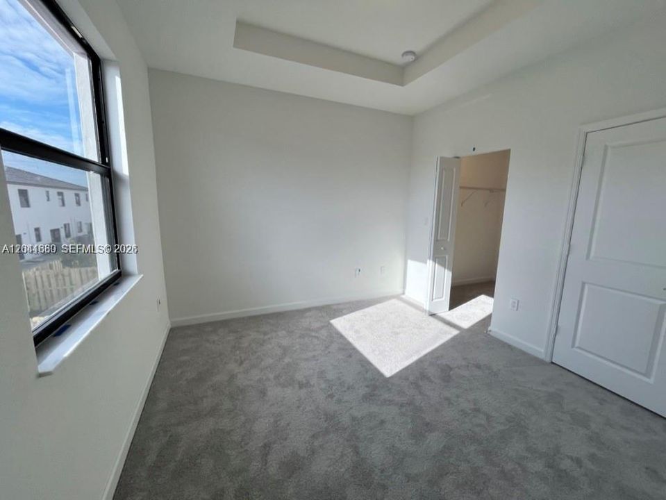 For Rent: $2,399 (3 beds, 3 baths, 1328 Square Feet)