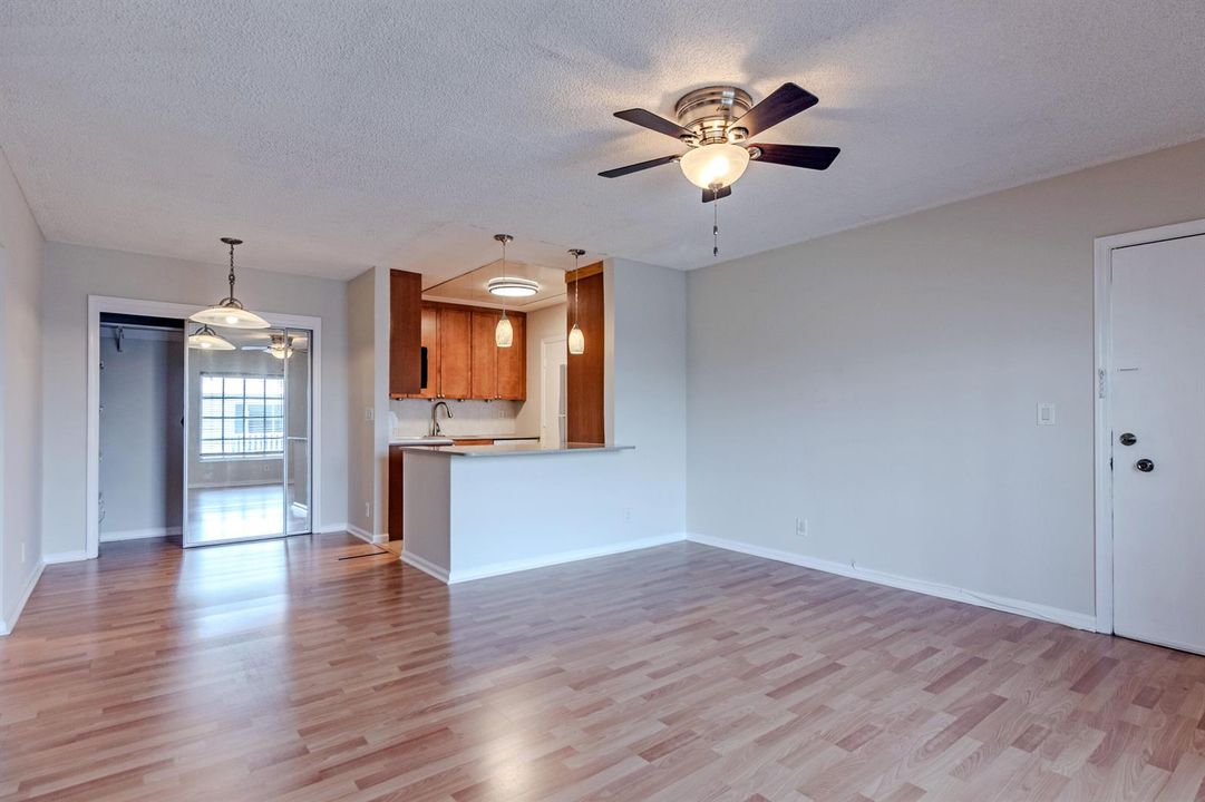 Family room 1