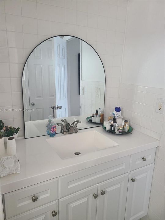 В аренду: $1,850 (1 спален, 1 ванн, 873 Квадратных фут)